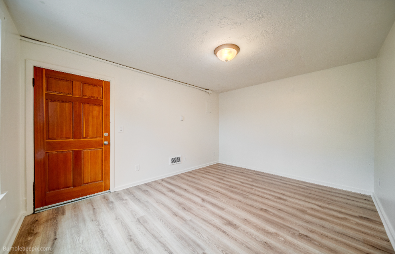 802 Pine St #4 - Photo 4 of 15