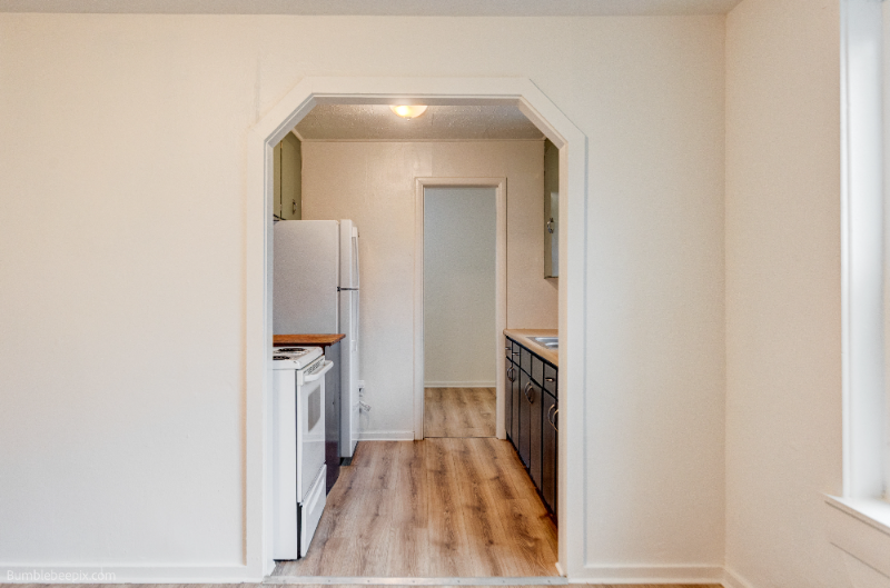 802 Pine St #4 - Photo 7 of 15