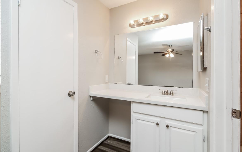 4516 Tylergate Dr - Photo 3 of 8