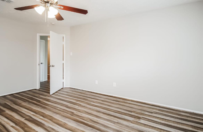 4516 Tylergate Dr - Photo 4 of 8