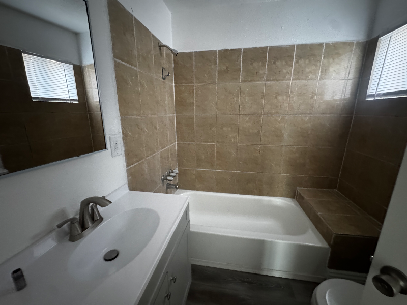 1707 N Pershing Ave - Photo 7 of 13