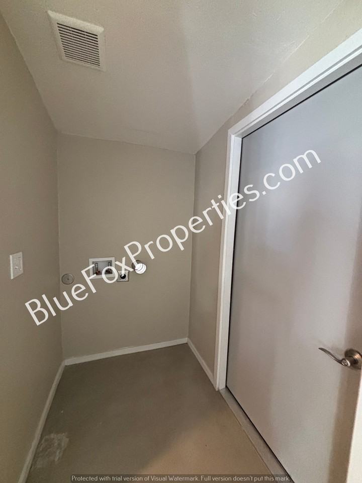 2641 N Fontana Ave #2 - Photo 7 of 12