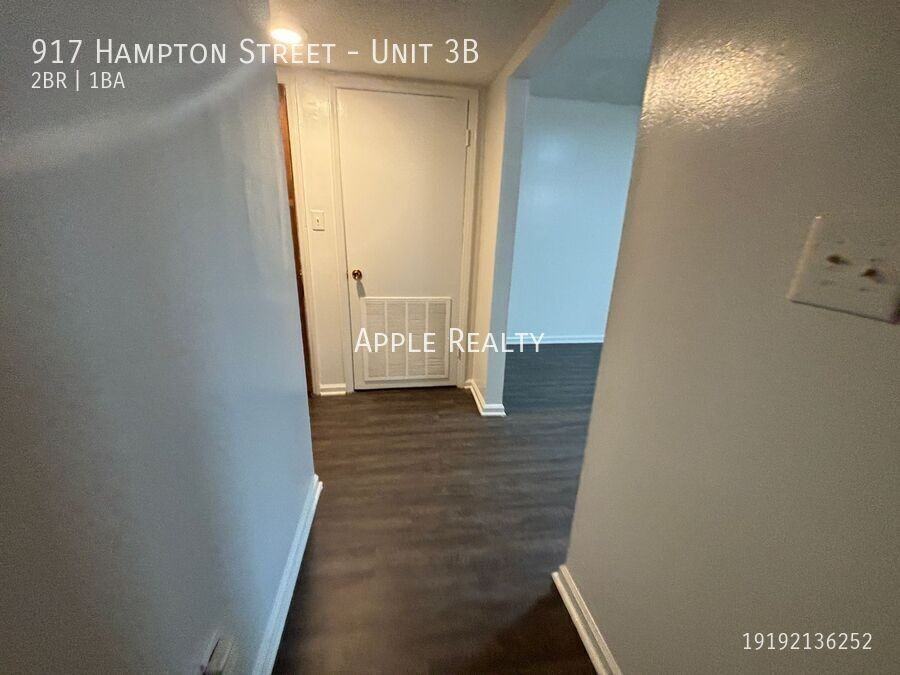 917 Hampton St #3B - Photo 2 of 15