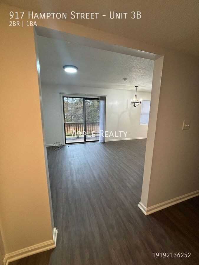 917 Hampton St #3B - Photo 3 of 15
