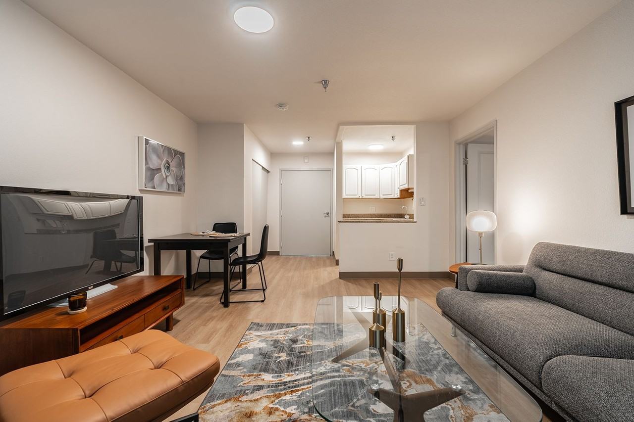 Crossroads Garden Apartments - Photo 7 of 45