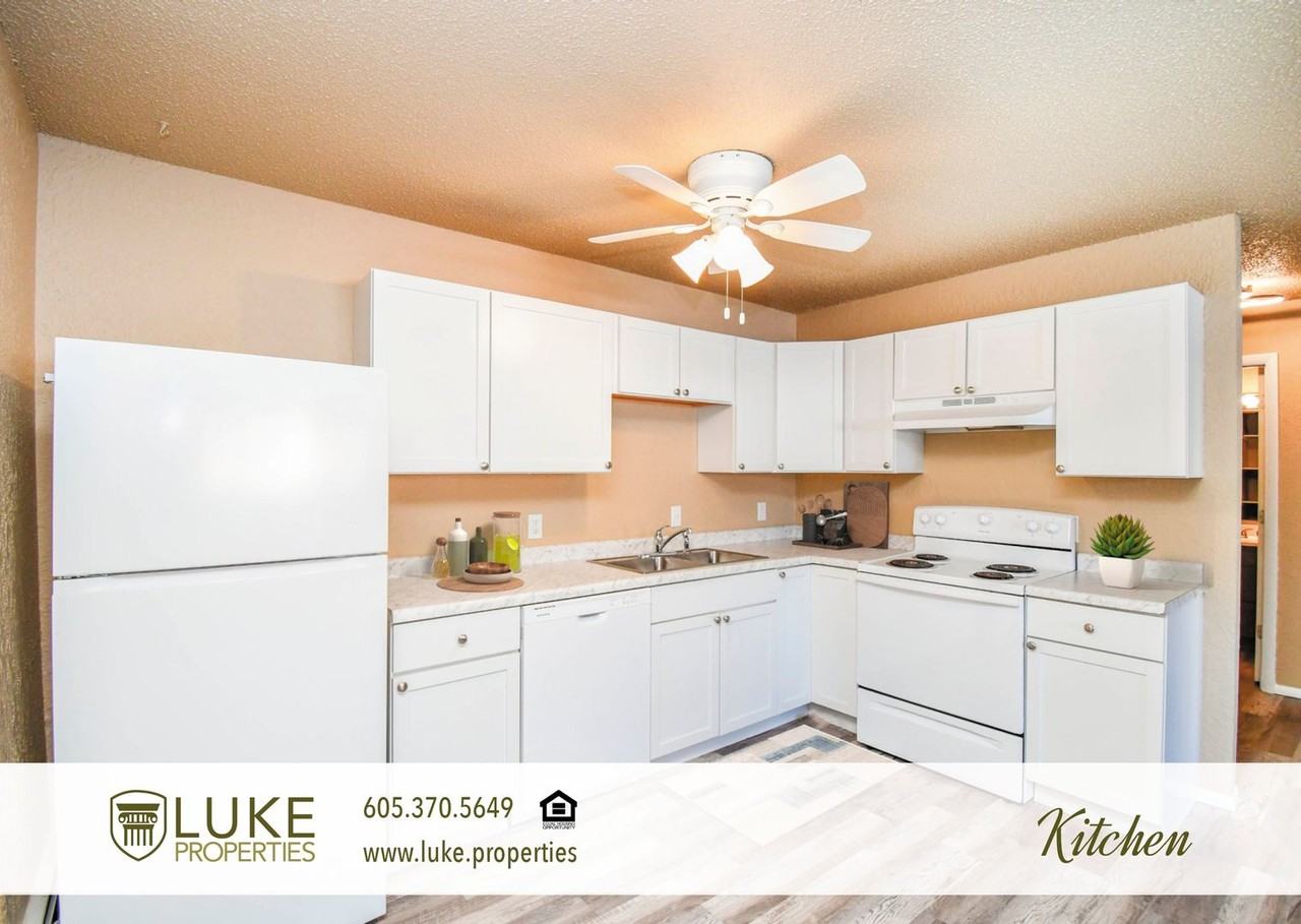 405 S Sycamore Ave & Garage 2 #102 - Photo 3 of 12