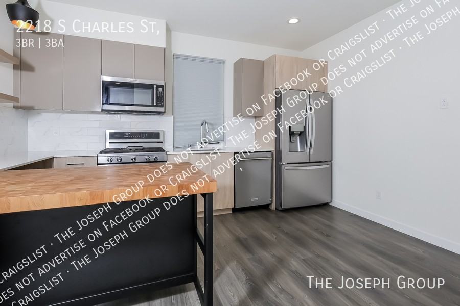 2218 S Charles St - Photo 3 of 28