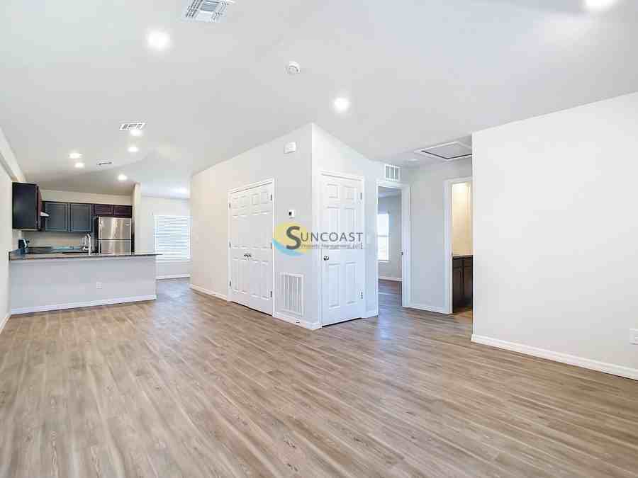 27139 Monroe St - Photo 2 of 16