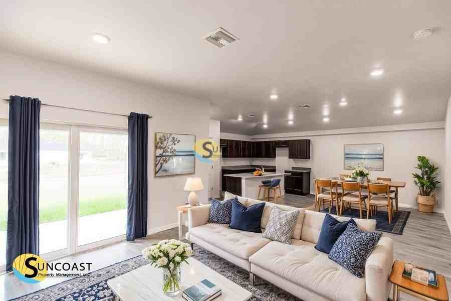 1937 Laverna Ave - Photo 2 of 15