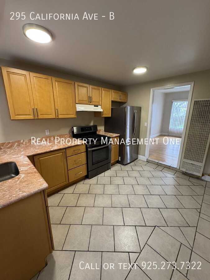 295 California Ave #B - Photo 4 of 21