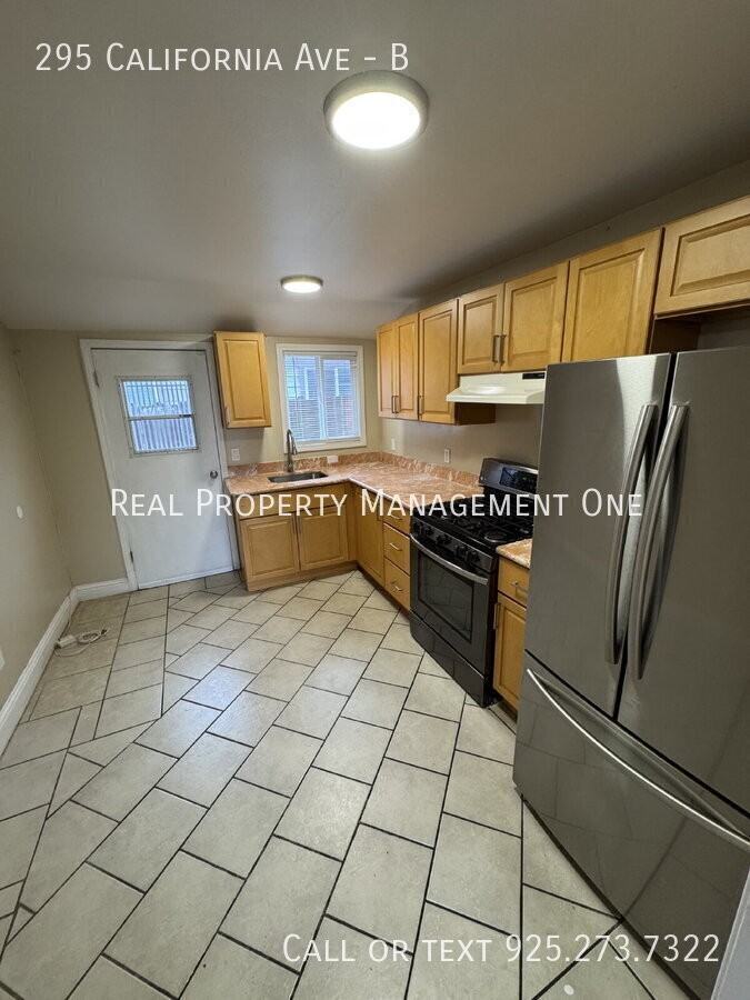 295 California Ave #B - Photo 5 of 21