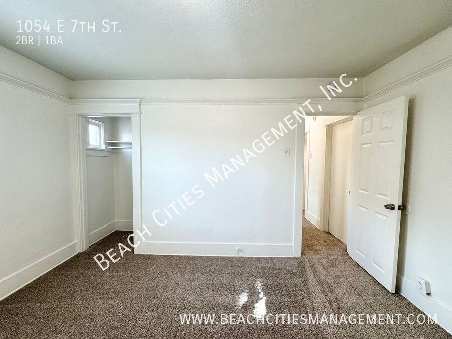 1054 E 7th St - Photo 4 of 19