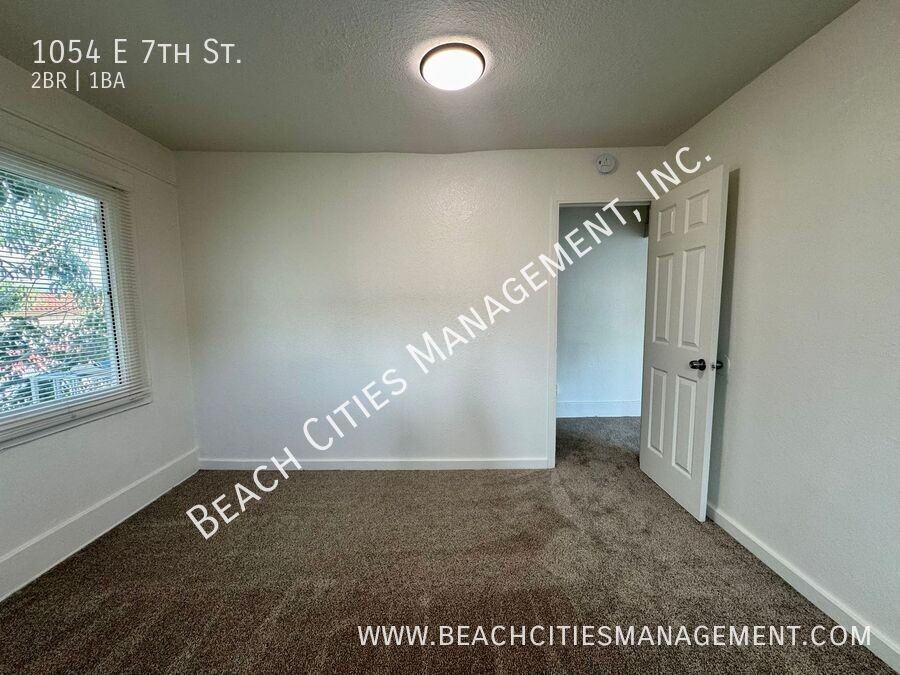 1054 E 7th St - Photo 5 of 19