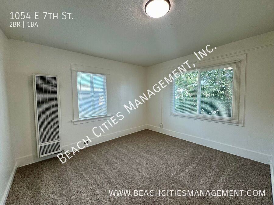 1054 E 7th St - Photo 7 of 19