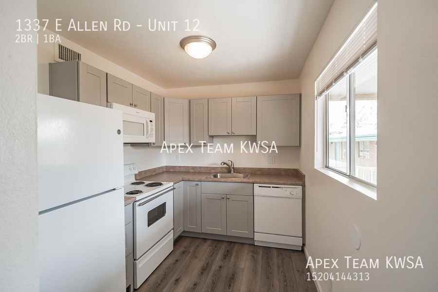 1337 E Allen Rd #12 - Photo 3 of 31