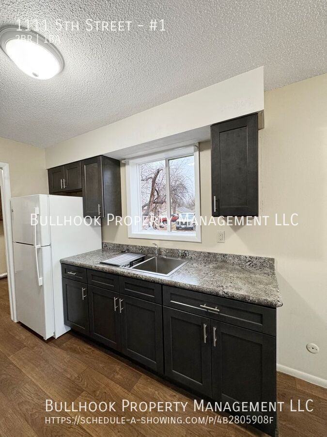 1111 5th St #1 - Photo 3 of 22