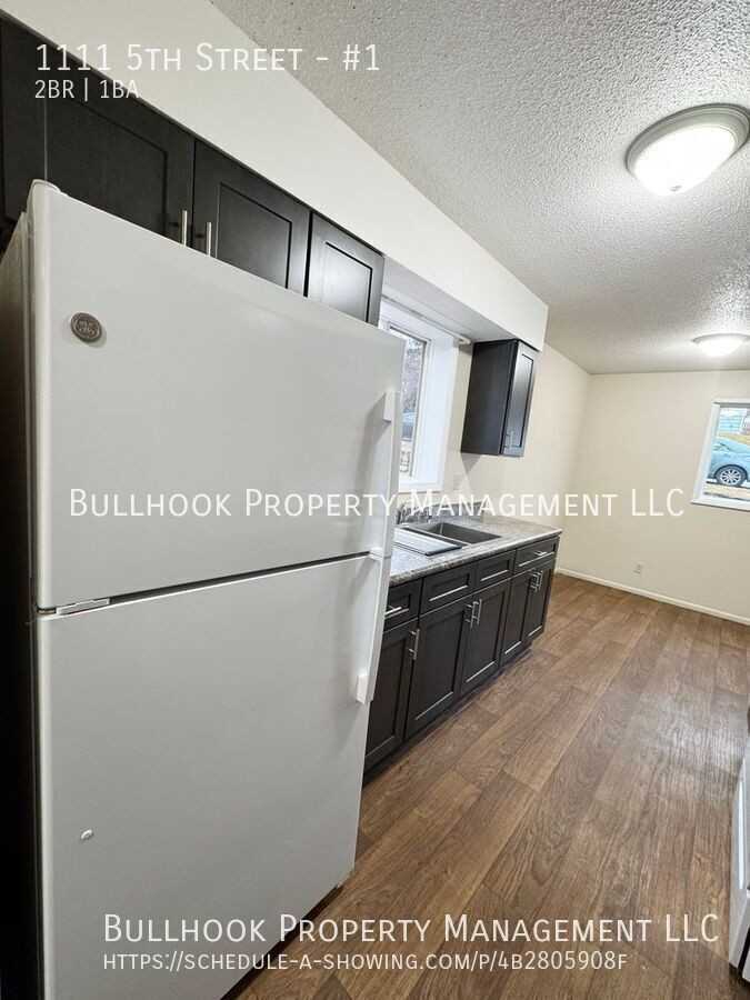 1111 5th St #1 - Photo 6 of 22