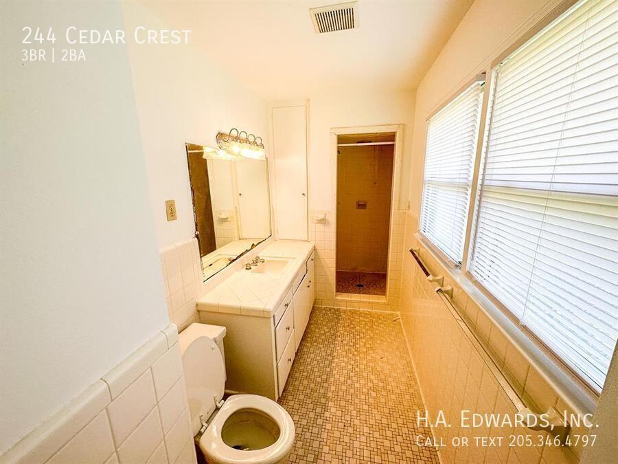 244 Cedar Crst - Photo 3 of 7