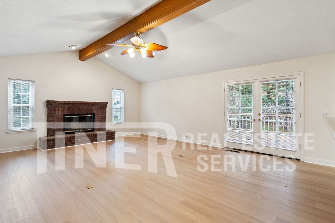 3921 Rawhide Rd - Photo 2 of 36