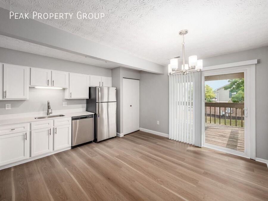 7950 Harmill Dr - Photo 5 of 33