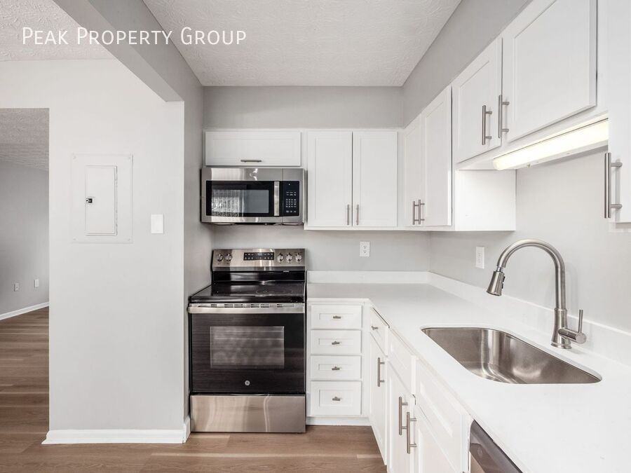 7950 Harmill Dr - Photo 7 of 33