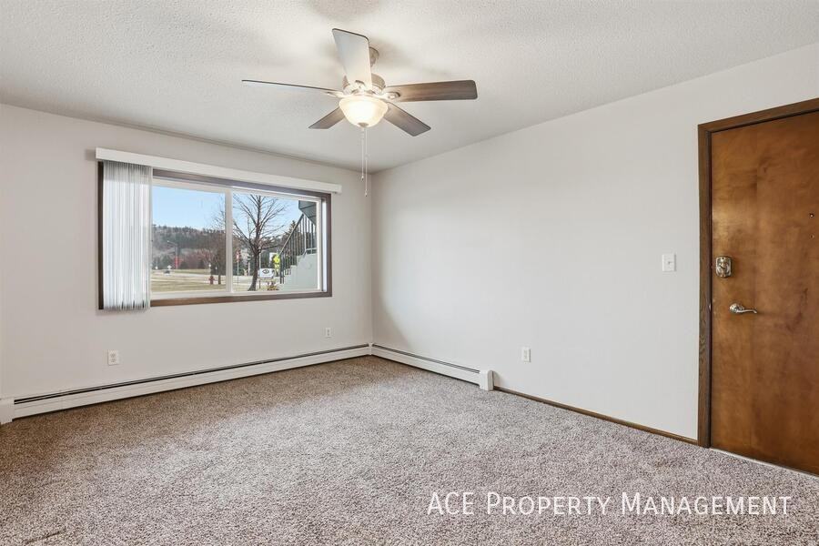 733 Dakota Dr #102 - Photo 4 of 12