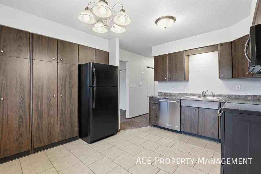 733 Dakota Dr #102 - Photo 7 of 12