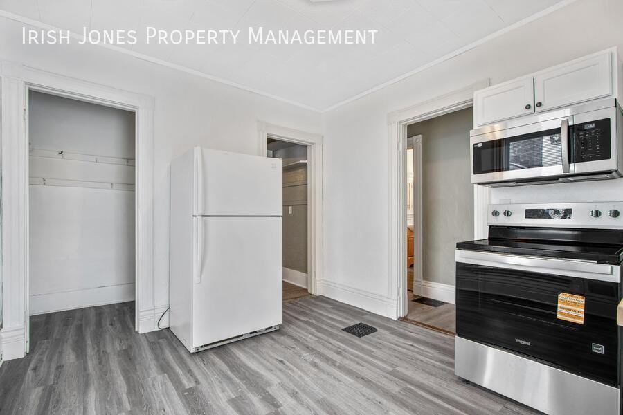 271 Locust St #4 - Photo 4 of 18