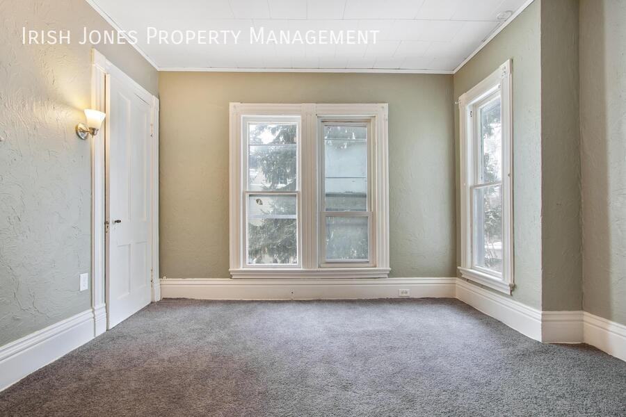 271 Locust St #4 - Photo 7 of 18