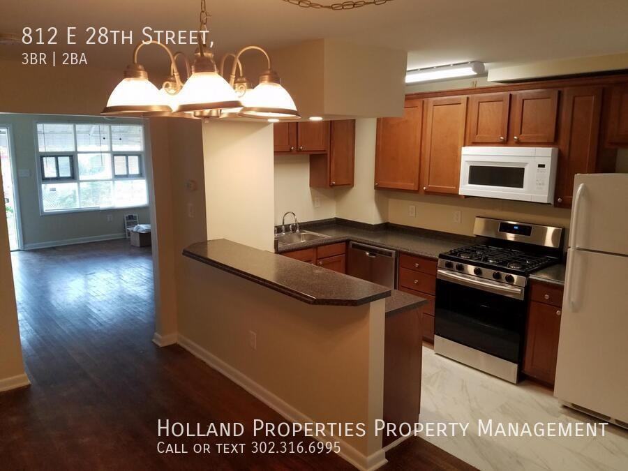 812 E 28th St - Photo 3 of 9