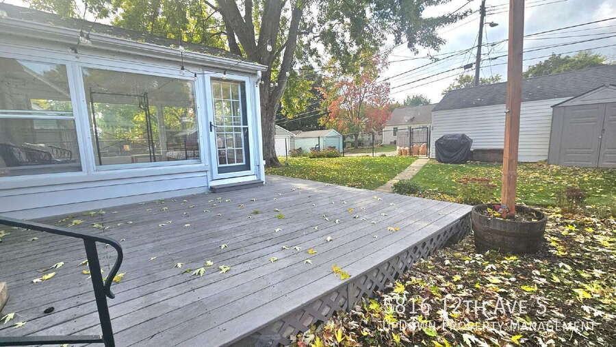 5816 12th Ave S - Photo 3 of 18