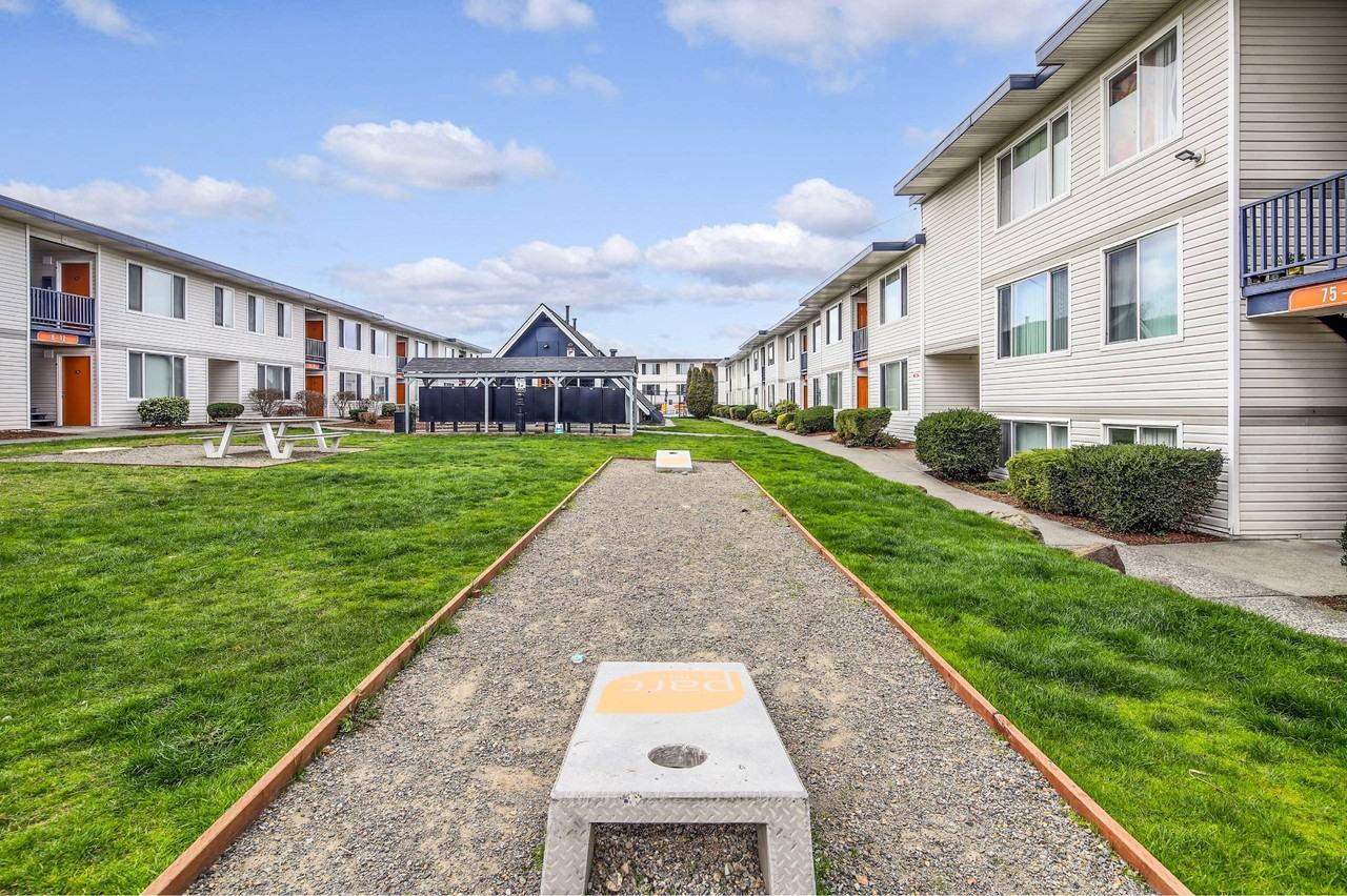 Parc 11th - Photo 4 of 15