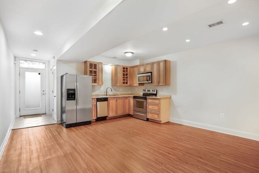 3459 Holmead Pl Nw - Photo 7 of 26