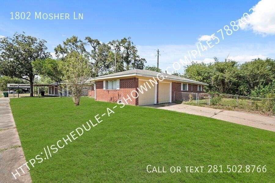 1802 Mosher Ln - Photo 2 of 17