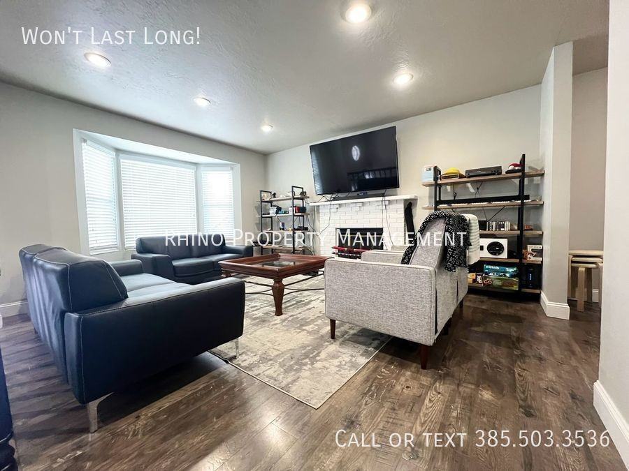 VILLAGE & - Photo 4 of 11