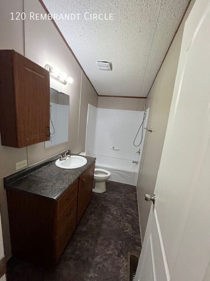 120 Rembrandt Cir - Photo 3 of 6