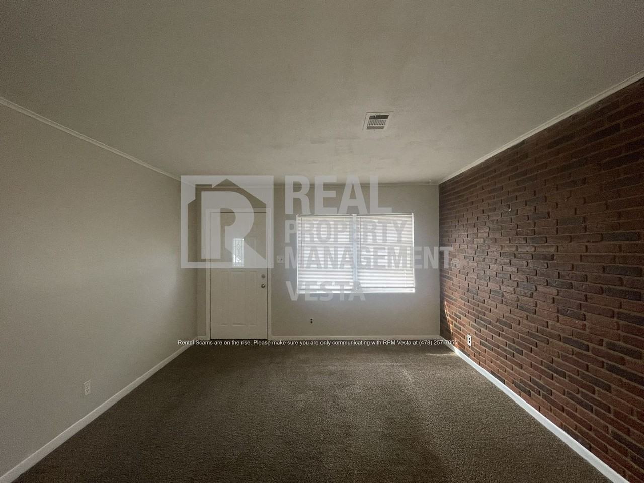 4342 Pinedale Dr - Photo 2 of 15