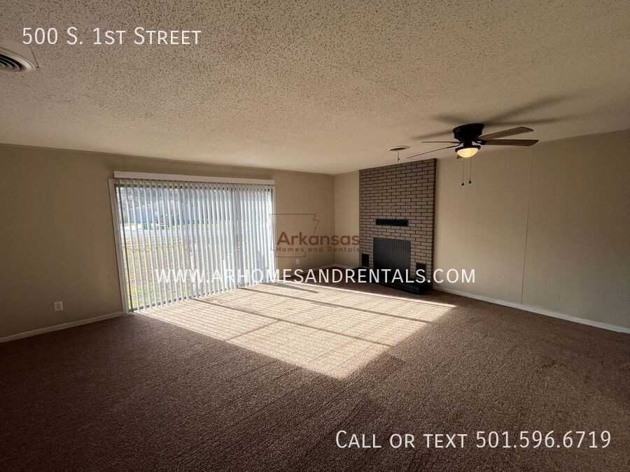 500 S 1st St - Photo 3 of 10