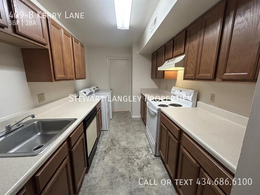 409 Kerry Ln Apt B - Photo 6 of 31