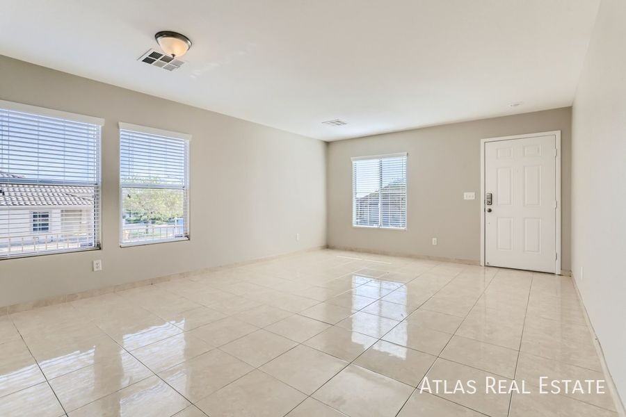 189 Carlsbad Caverns St - Photo 2 of 21