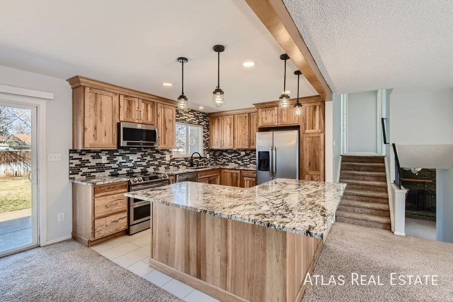 7105 Gershwin Ct - Photo 5 of 17