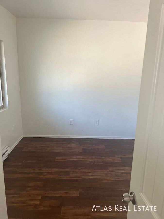 236 W Iowa Ave #101 - Photo 5 of 14