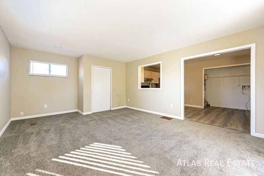 1255 S Lewiston Way - Photo 7 of 20