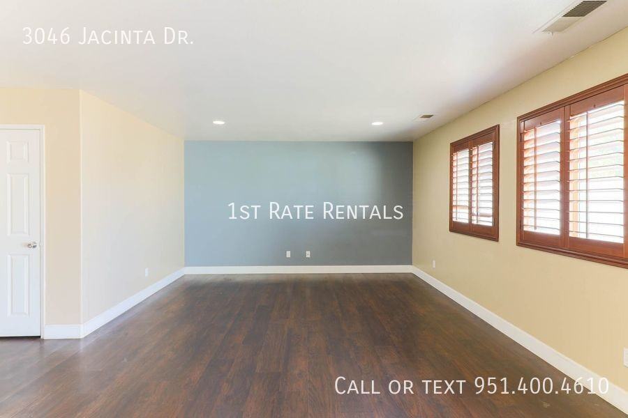 3046 Jacinta Dr - Photo 2 of 17