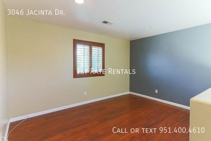 3046 Jacinta Dr - Photo 7 of 17