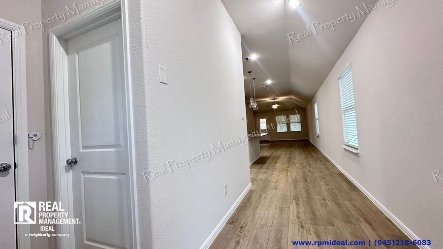 2505 Mcnally Dr - Photo 3 of 26