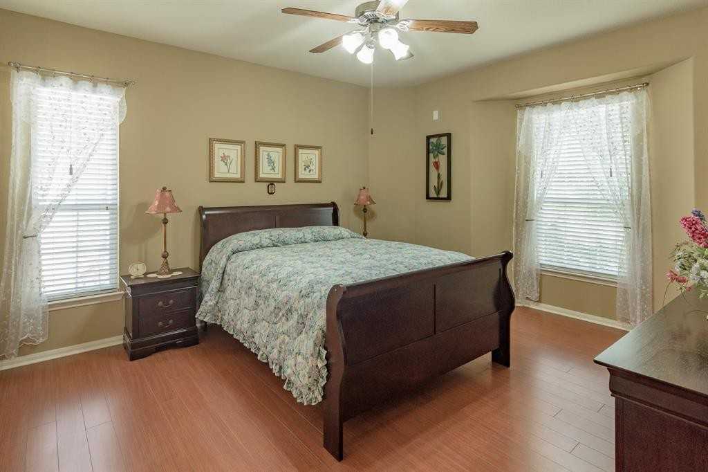 6607 Lake Woodlands Dr #217-2 - Photo 3 of 17