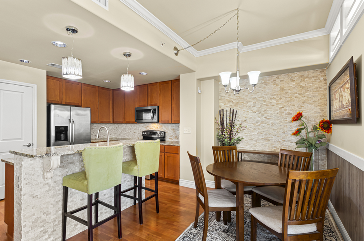 215 Center St #108-5