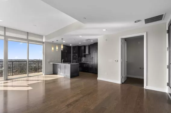 4242 Broadway #560-4