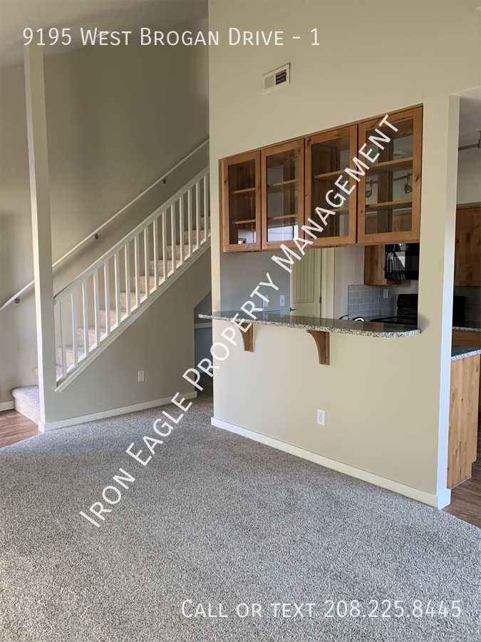 9195 W Brogan Dr - Photo 4 of 20